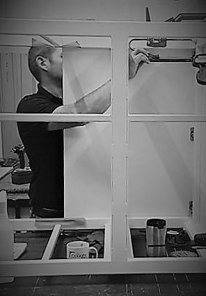 bespoke fish tank stand assembled by engineers  at Aquariums4Life
