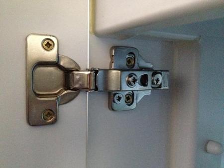 Anti corrosive rust resisant hinges fully adjusable coat in oil to maintain soft close hinges used by Aquariums4Life